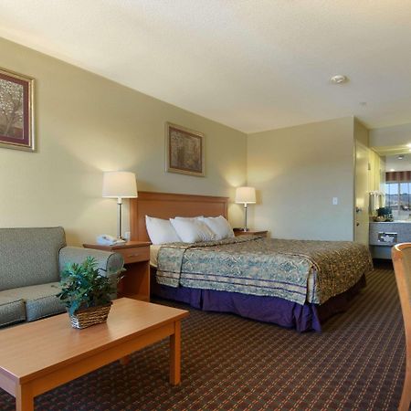 Days Inn By Wyndham Hayward Airport Habitación foto