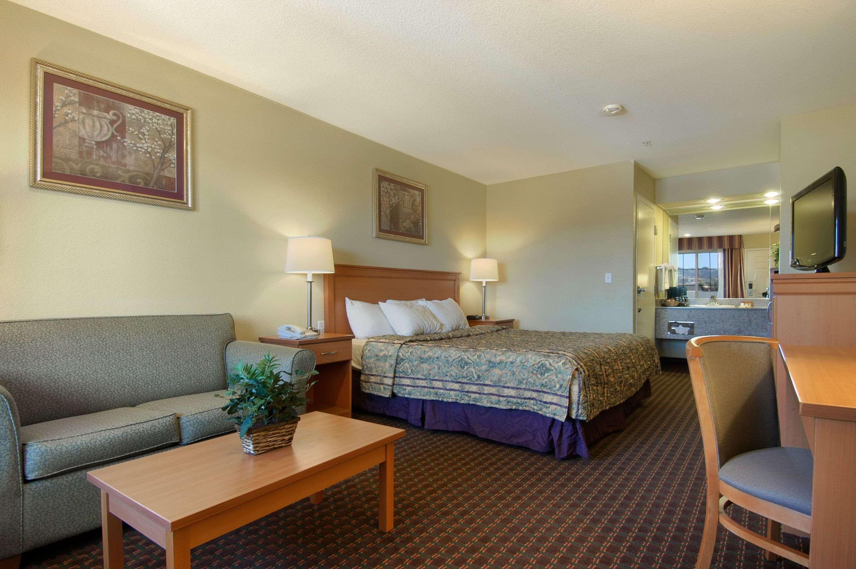 Days Inn By Wyndham Hayward Airport Habitación foto